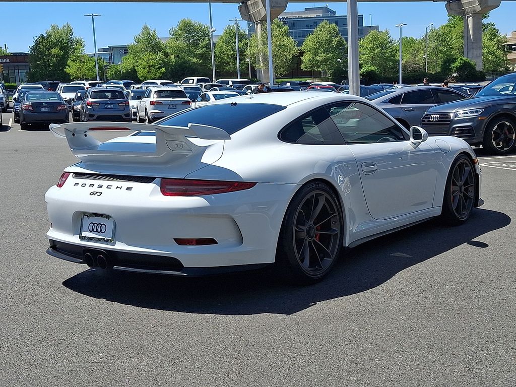 Thumbnail: 2015 Porsche 911 - 4