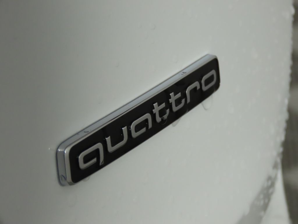 Thumbnail: 2026 Audi Q7 - 10