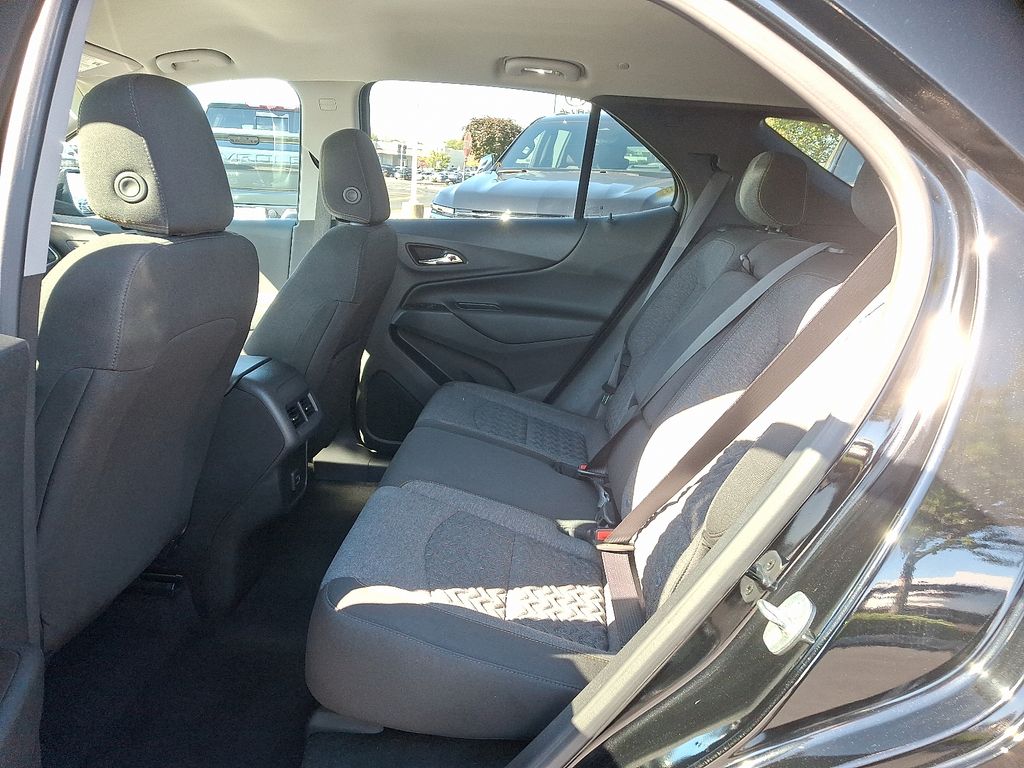 Thumbnail: 2023 Chevrolet Equinox - 10