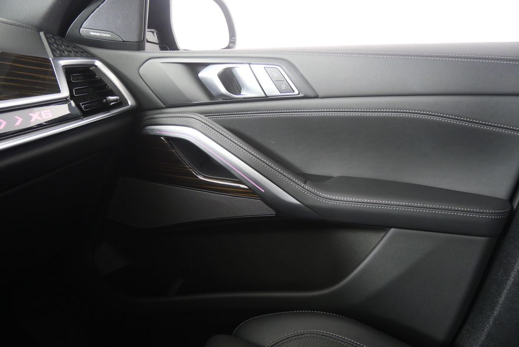 Thumbnail: 2025 BMW X6 - 29