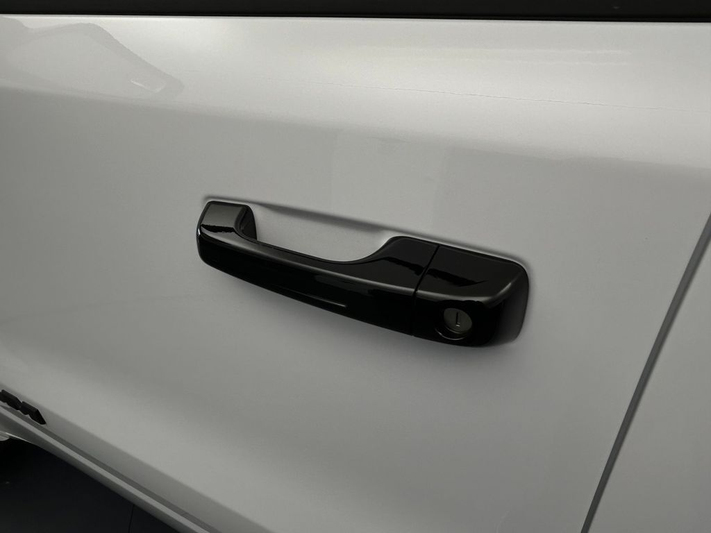 New 2026 Bright White Clearcoat Ram Laramie image 29