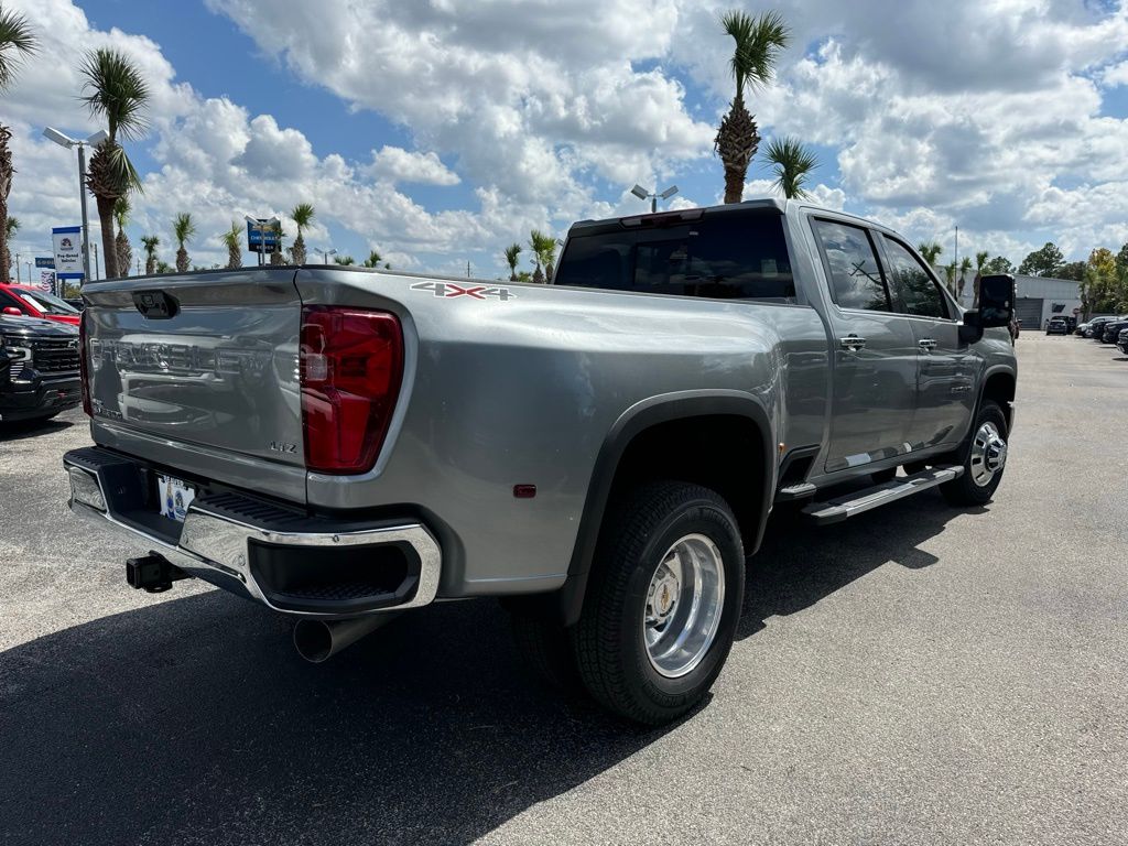 2024 Chevrolet Silverado 3500HD LTZ 8