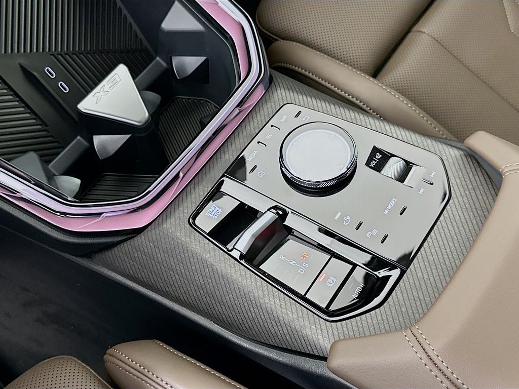 Thumbnail: 2026 BMW X3 - 15
