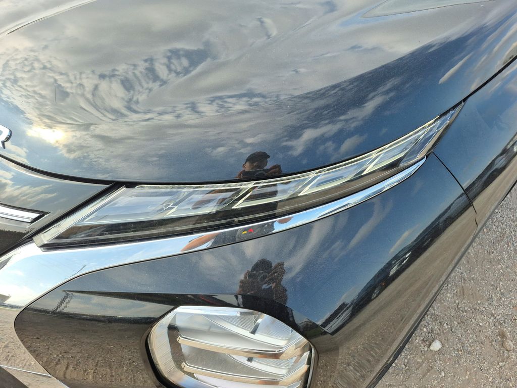 2026 Mitsubishi Outlander SE - 9