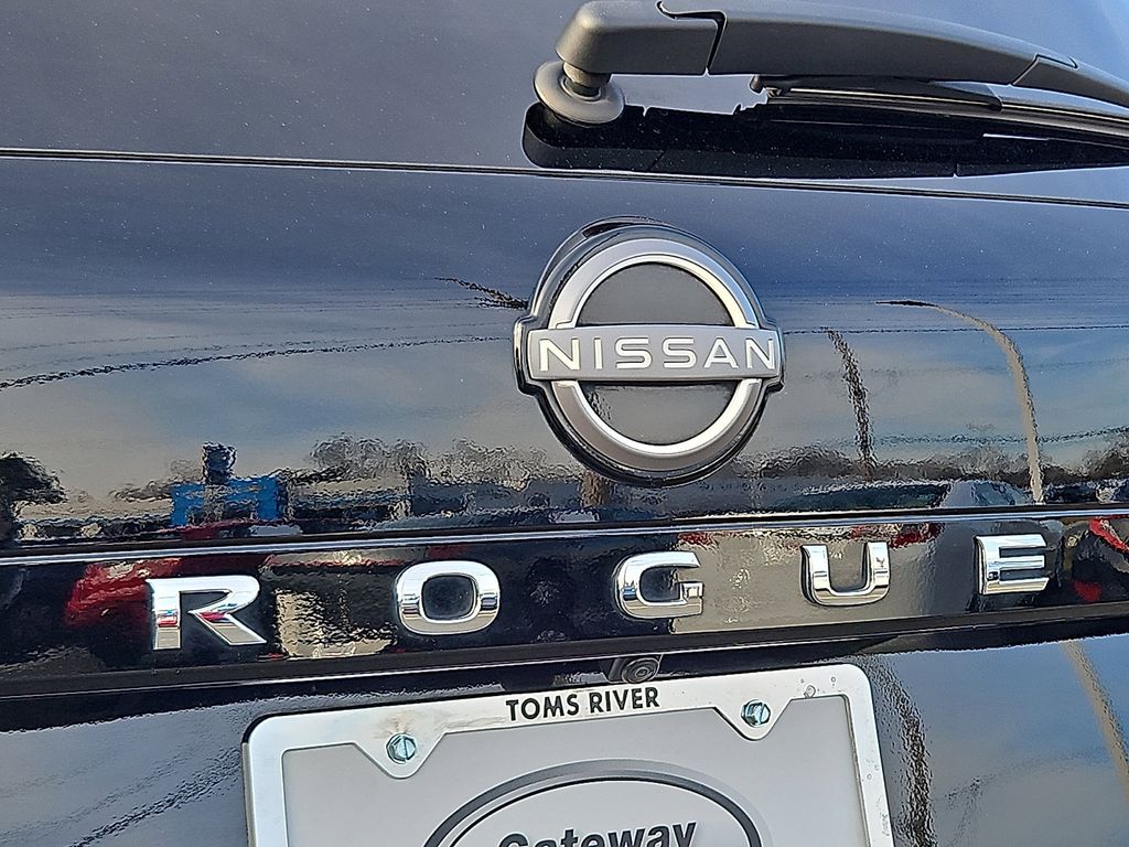 Thumbnail: 2022 Nissan Rogue - 30