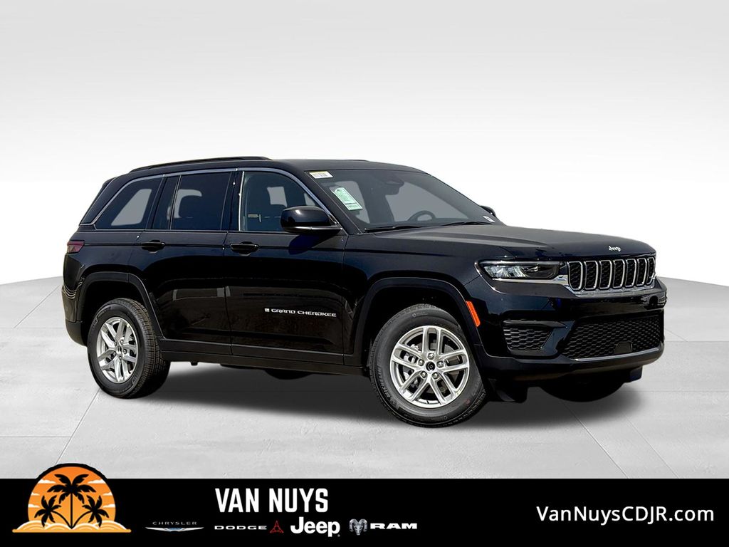 Diamond Black 2026 Jeep Grand Cherokee SUV / Crossover Four-Wheel Drive 8-Speed Automatic