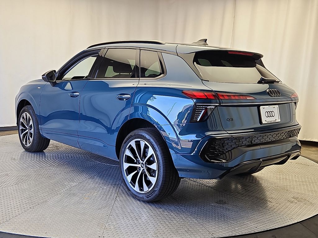 Thumbnail: 2026 Audi Q3 - 5