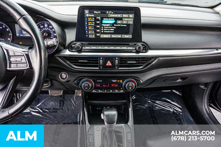 Used 2019 Black Kia EX image 38