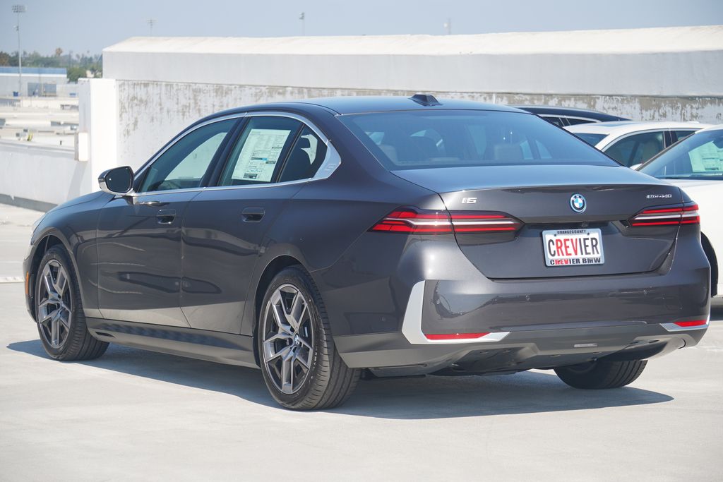 Thumbnail: 2026 BMW i5 - 7