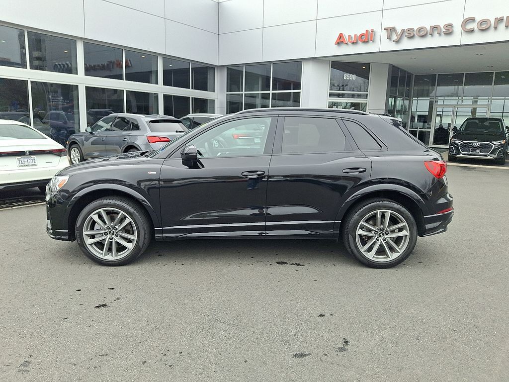 Thumbnail: 2022 Audi Q3 - 7