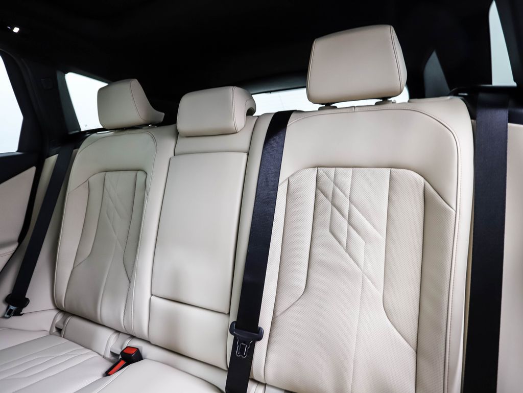 Thumbnail: 2026 BMW X3 - 23