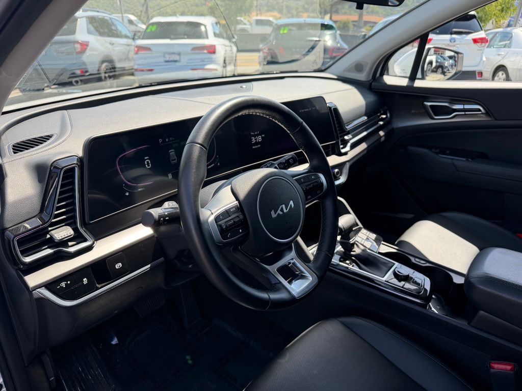 Used 2025 Kia Sportage SUV