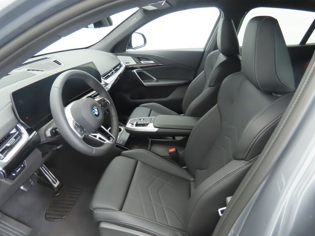 Thumbnail: 2025 BMW X2 - 20