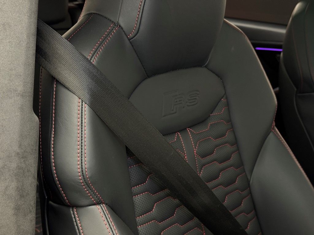 Thumbnail: 2021 Audi RS Q8 - 24