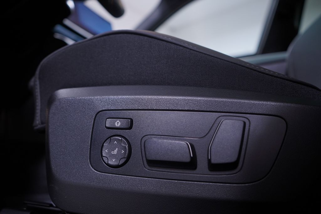 Thumbnail: 2026 BMW X3 - 13