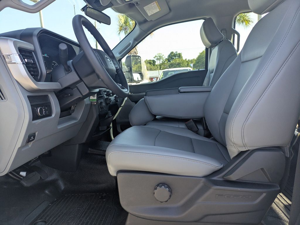 2026 Ford F-450 Chassis XL