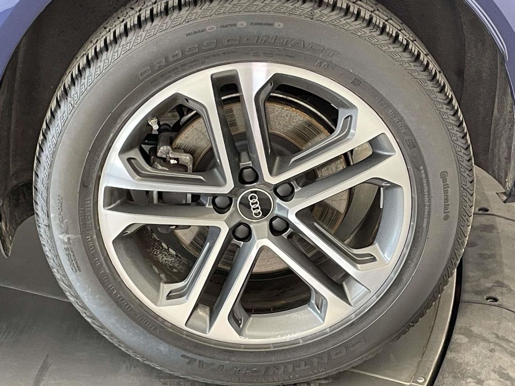 2025 Audi Q5 2.0T Premium - 11