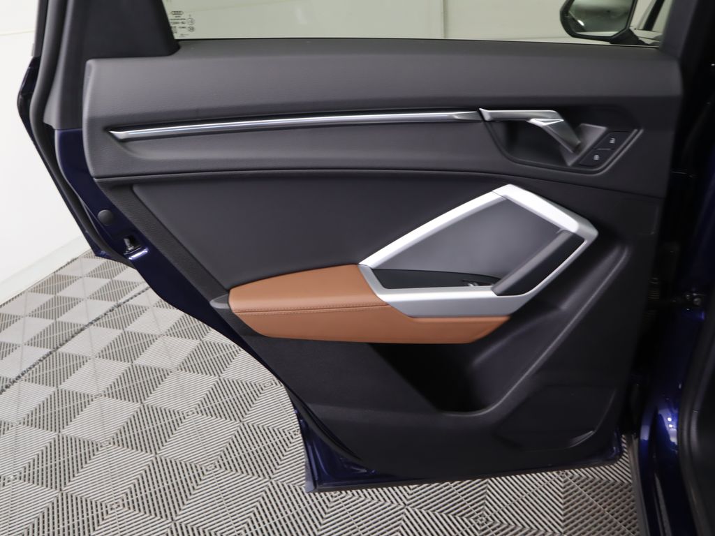 Thumbnail: 2021 Audi Q3 - 26