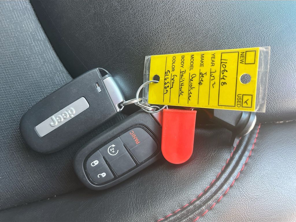 Used 2022 Gray Jeep Trailhawk image 31