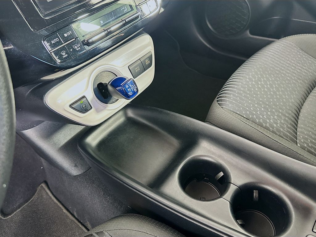 Thumbnail: 2017 Toyota Prius - 16