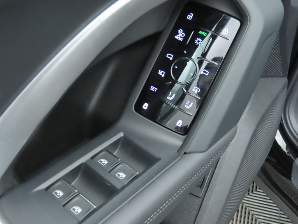 2025 Audi Q5 Premium 25