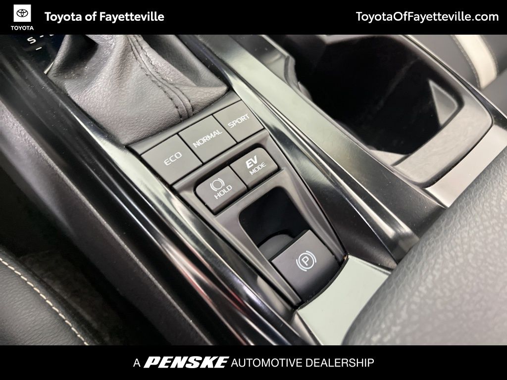 Thumbnail: 2025 Toyota Camry - 32