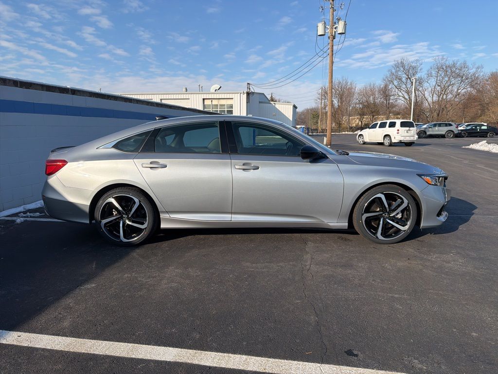 Thumbnail: 2022 Honda Accord - 6