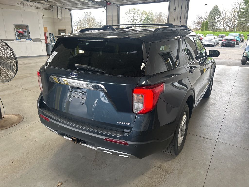 View vehicle photo 6