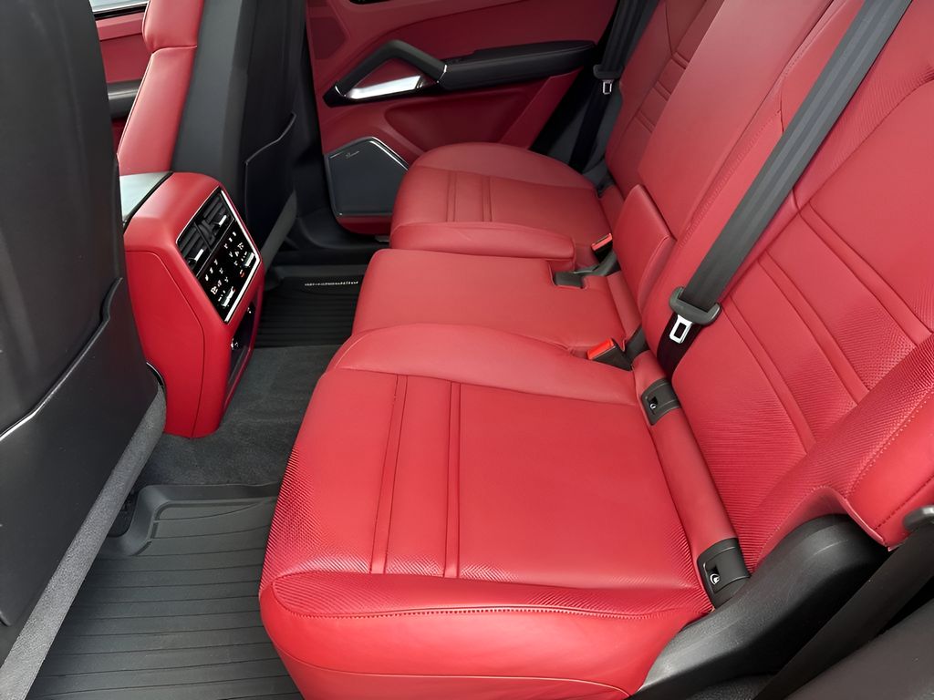 Used Car 2023 Porsche Cayenne E-hybrid  Turbo S For Sale Under $130,000 In Austin, Texas