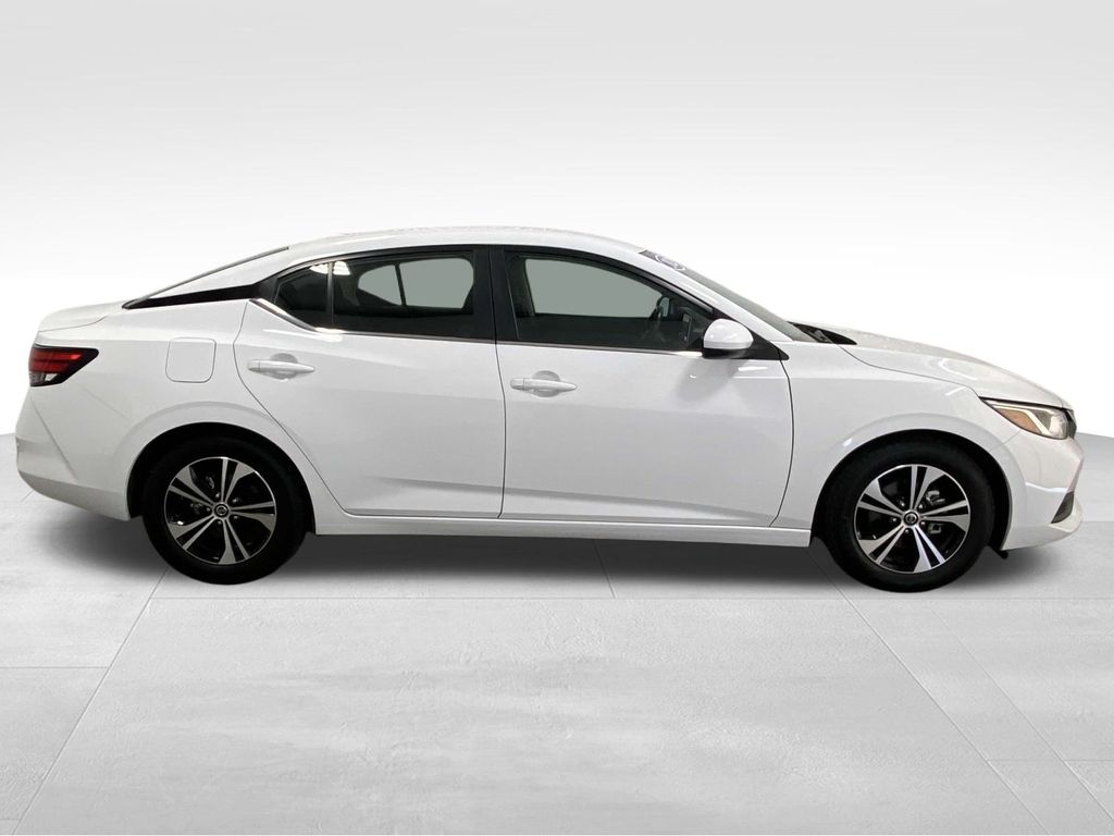 2022 Nissan Sentra SV photo 2