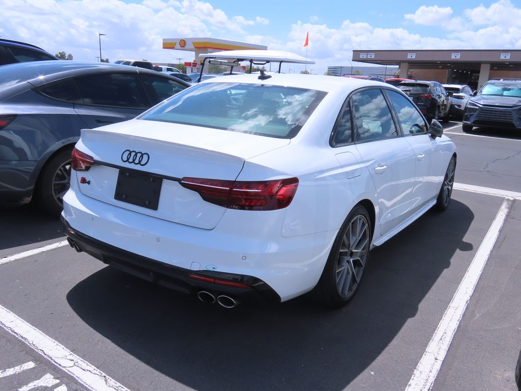 Thumbnail: 2022 Audi S4 - 3