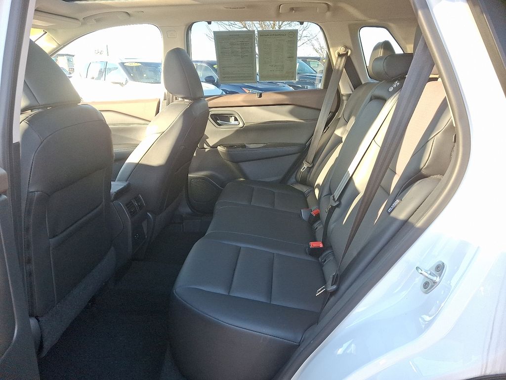 Thumbnail: 2022 Nissan Rogue - 10