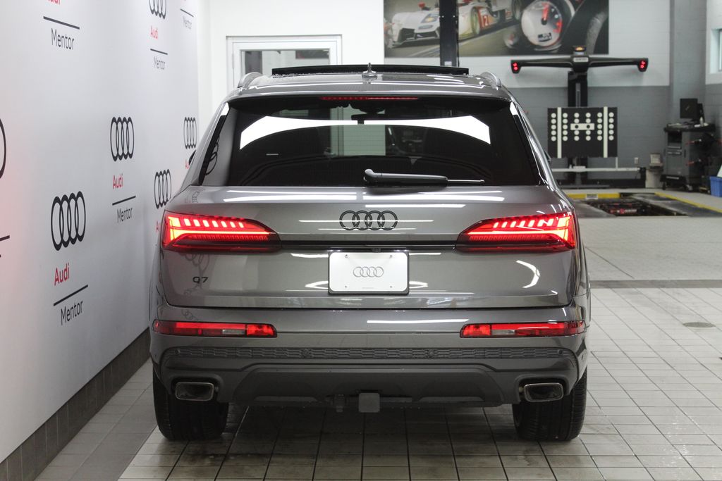 2025 Audi Q7  5