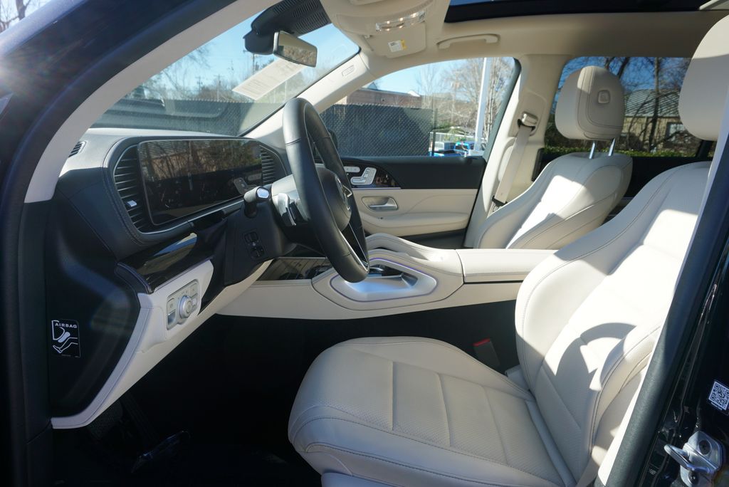 Thumbnail: 2024 Mercedes-Benz GLS - 9