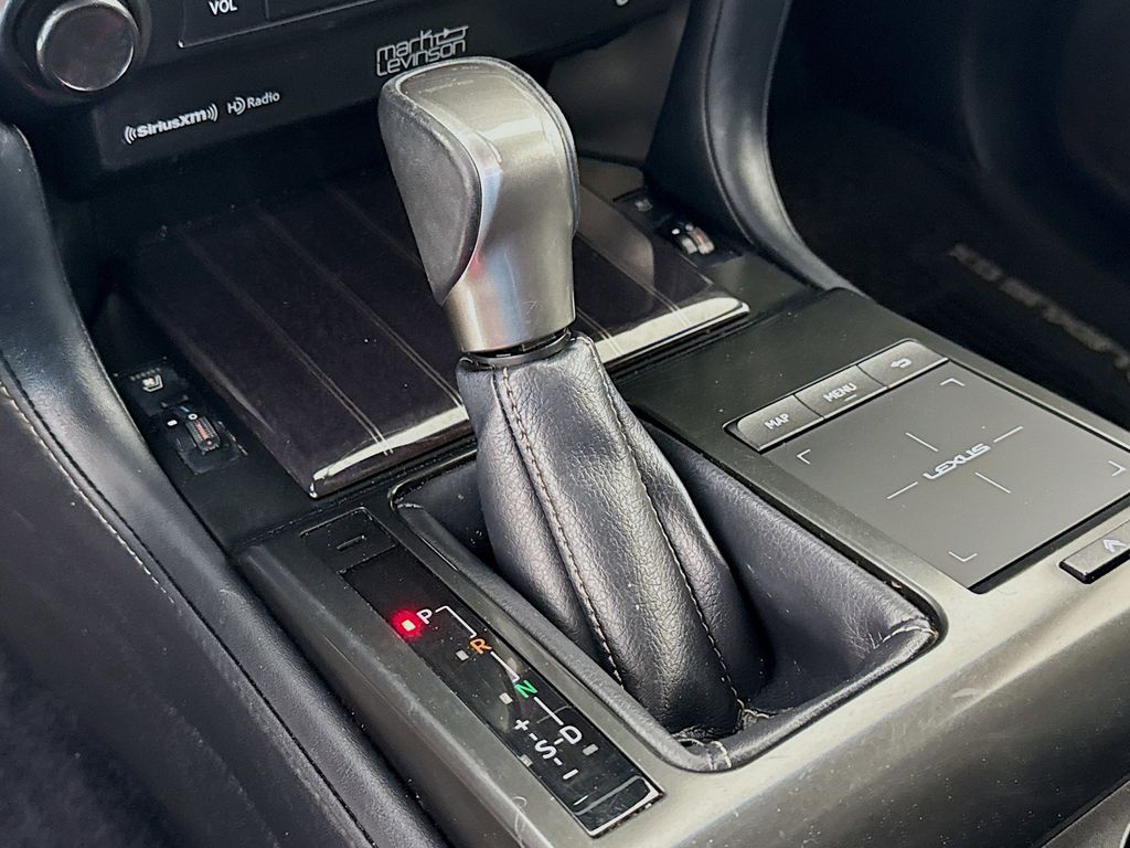 Thumbnail: 2022 Lexus GX - 17