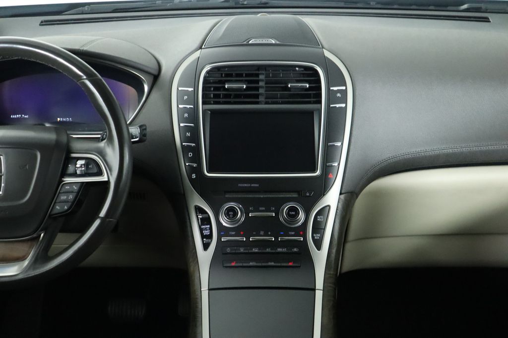 2019 Lincoln Nautilus Select 14