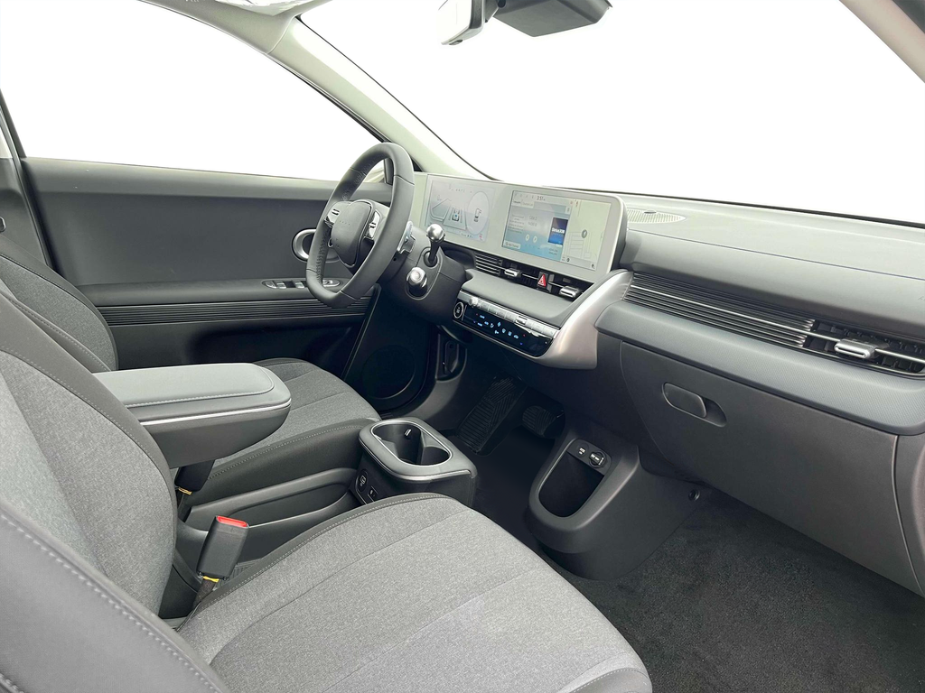 New 2024 Black Hyundai SEL image 16