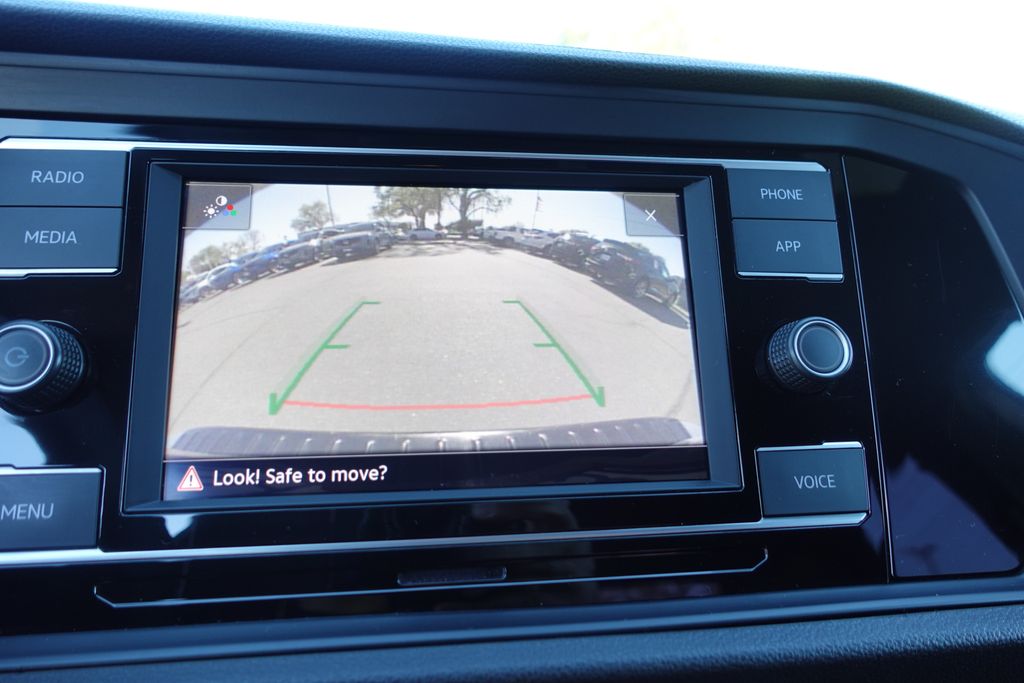 Used 2023 Silver Volkswagen 1.5T Sport image 18