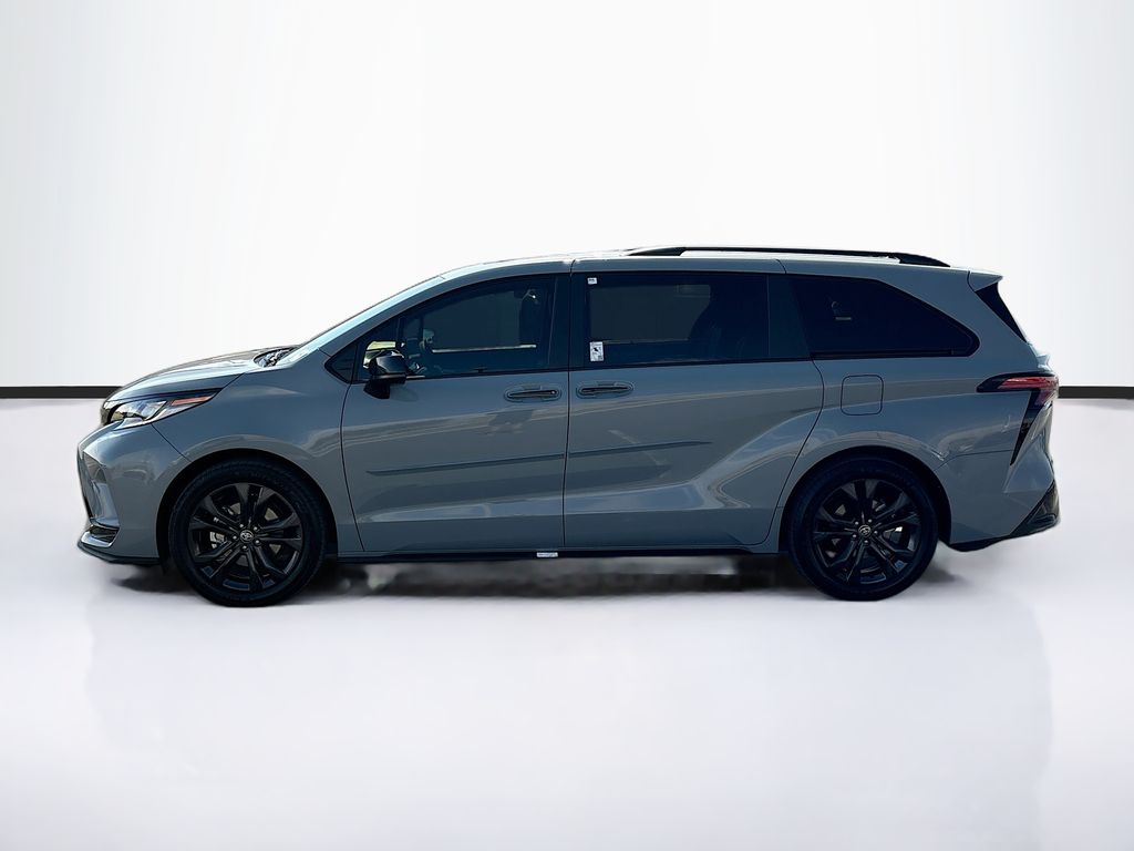 Thumbnail: 2026 Toyota Sienna - 8