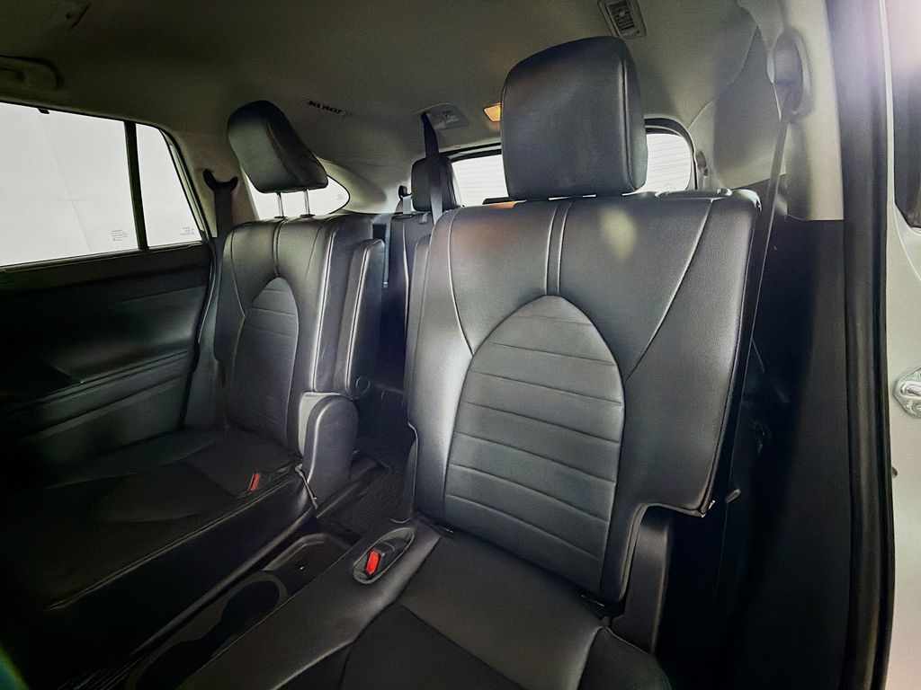 Used 2022 Toyota Highlander SUV