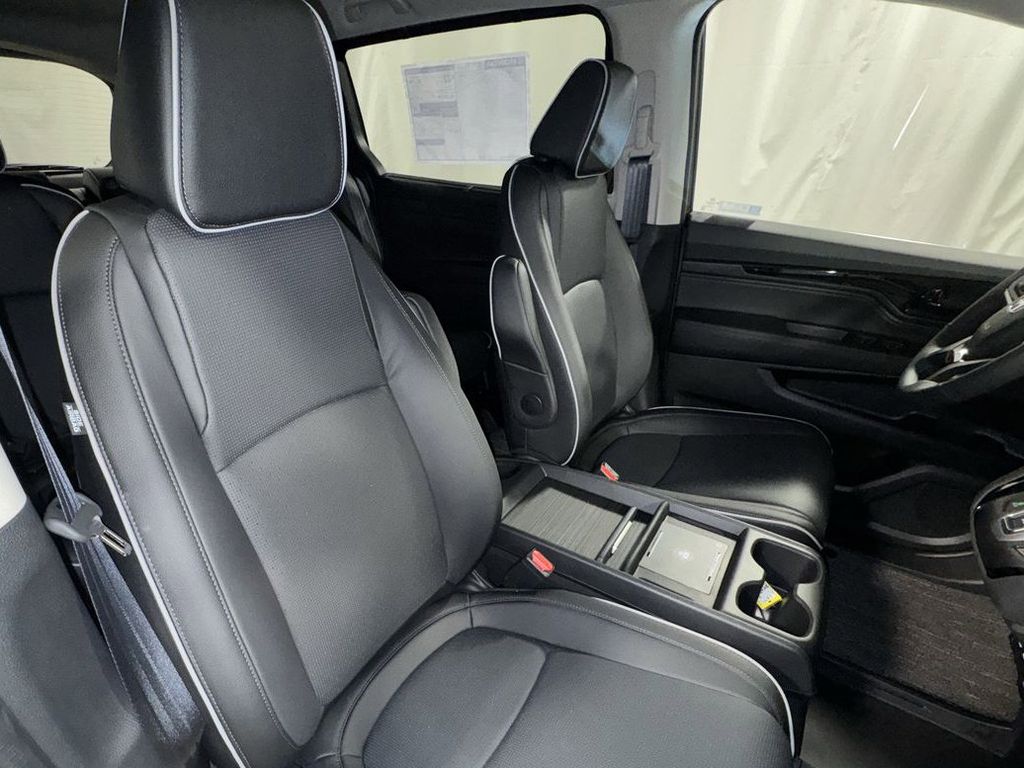 new 2026 Honda Odyssey car, priced at $53,645