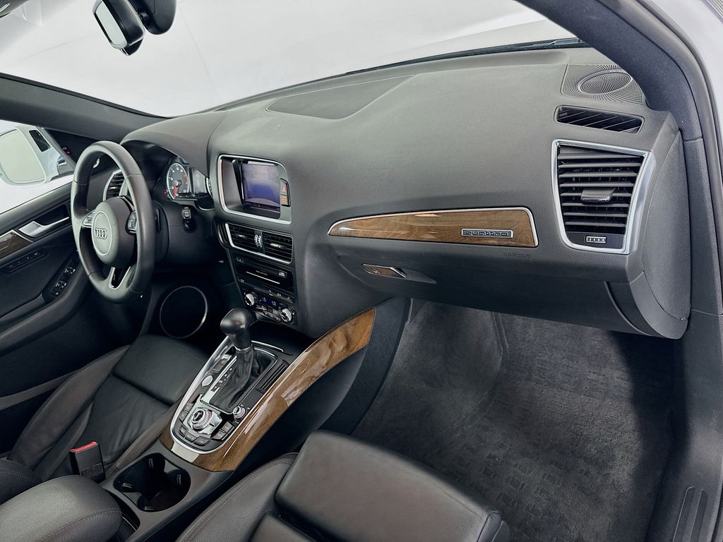 Thumbnail: 2016 Audi Q5 - 30