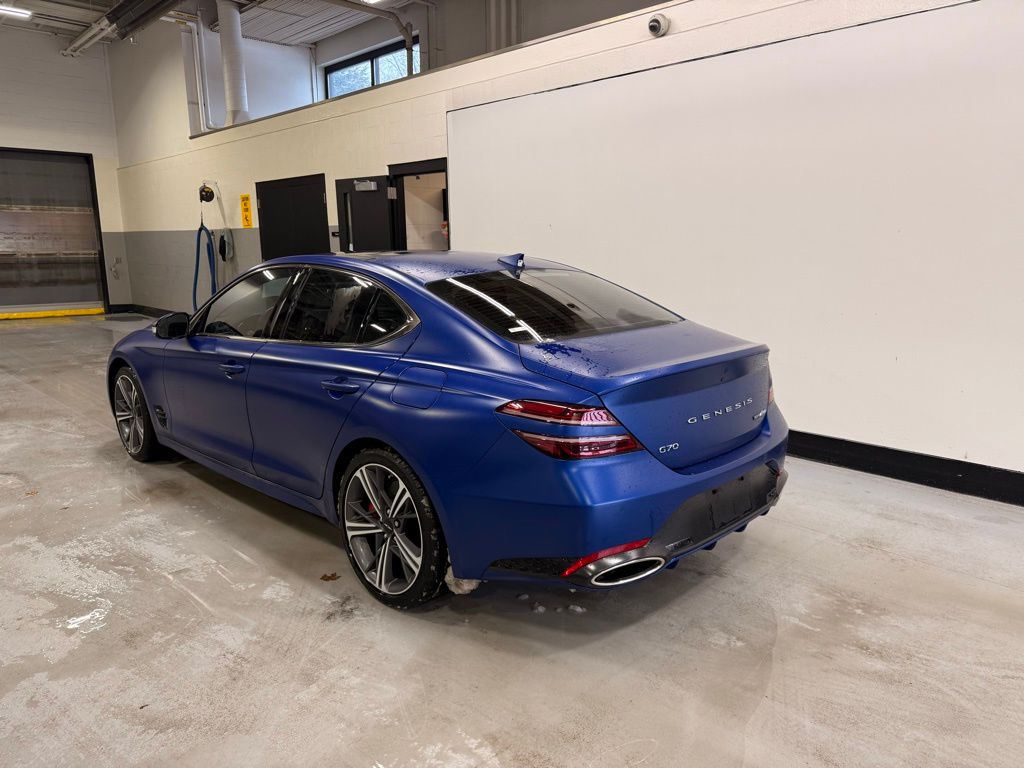 Thumbnail: 2025 Genesis G70 - 3