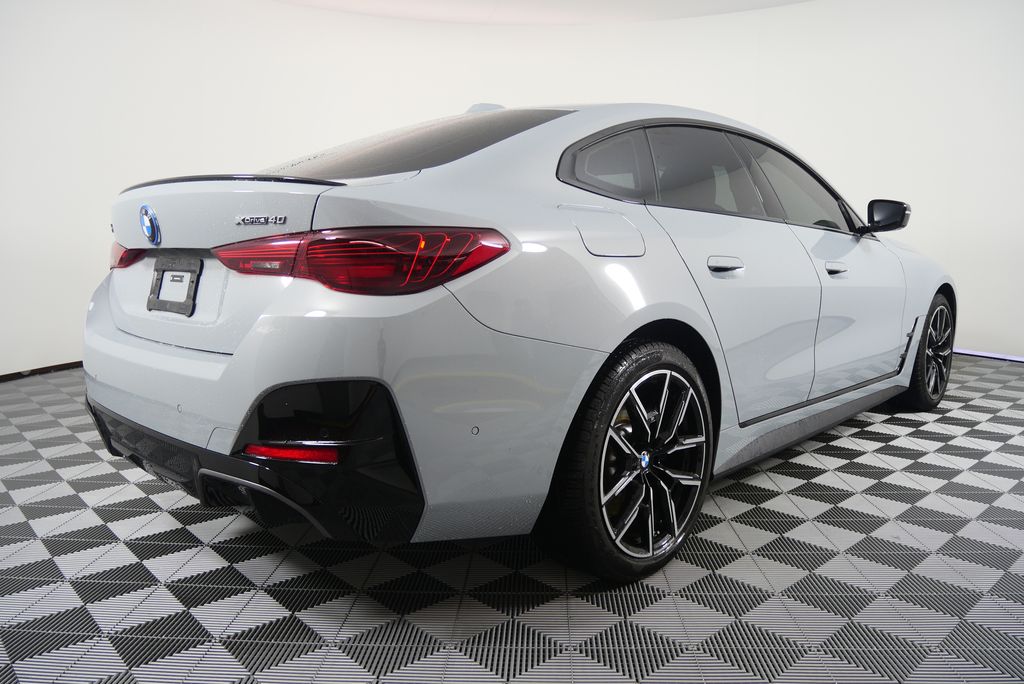 Thumbnail: 2025 BMW i4 - 3