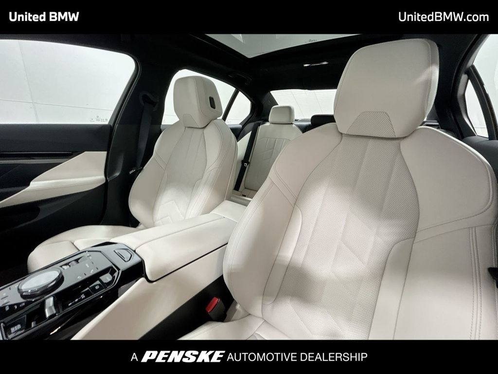 2025 BMW 5 Series 530i 14