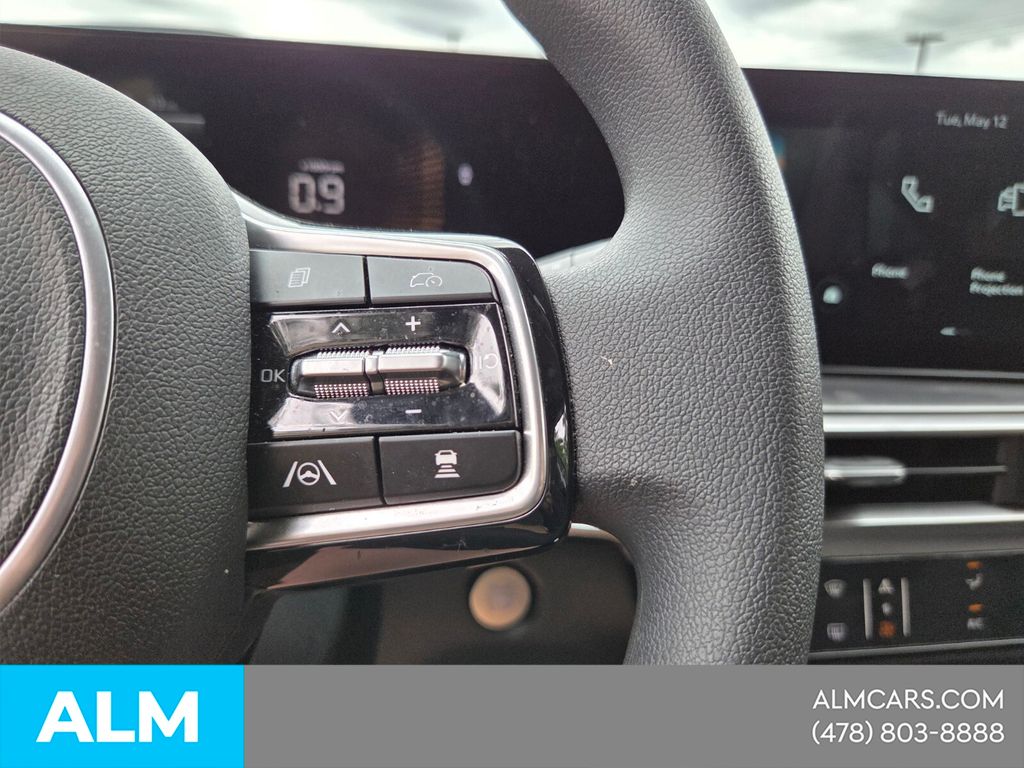 Used 2025 Black Kia LX image 23