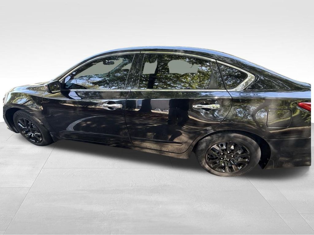 Used 2017 Black Nissan 2.5 S image 3
