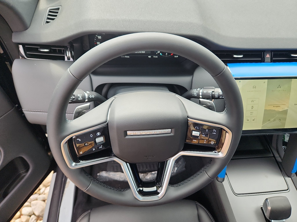 Thumbnail: 2026 Land Rover Discovery Sport - 9