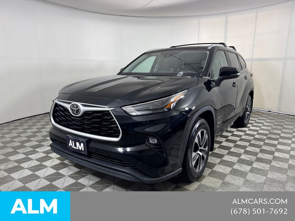 Midnight Black Metallic 2023 Toyota Highlander SUV / Crossover Front-Wheel Drive 8-Speed Automatic