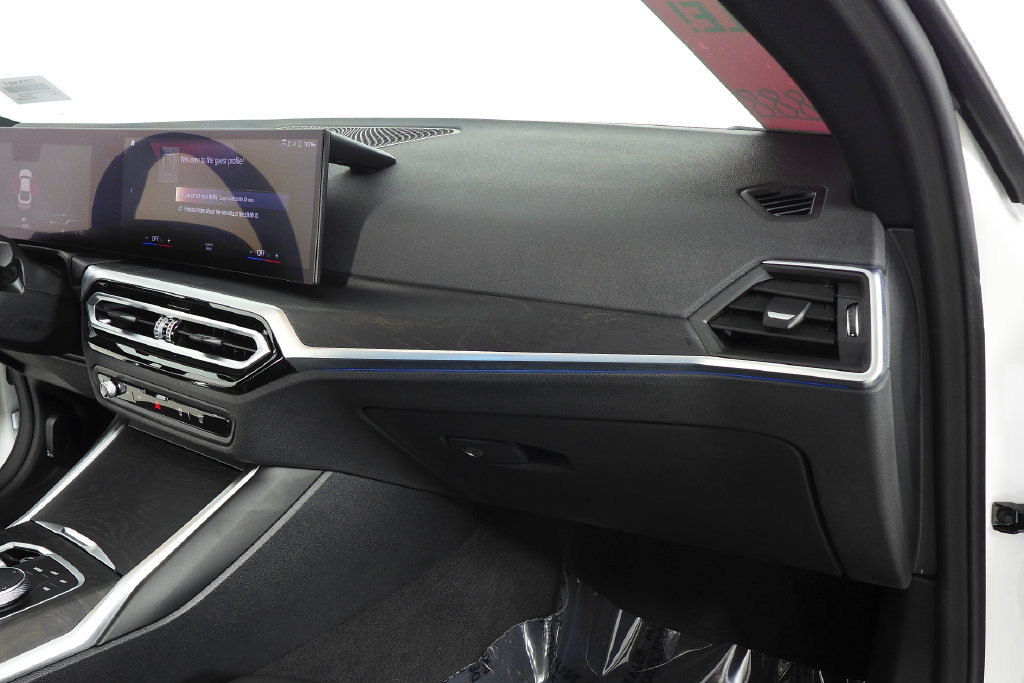 Thumbnail: 2023 BMW i4 - 14